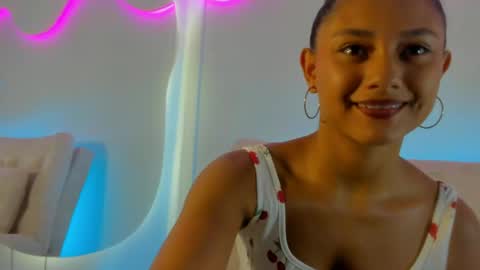 Snapshot of emmilybratz chatting on 05-15-26, 01:51 EMMILY online show from 05-15-26, 01:51