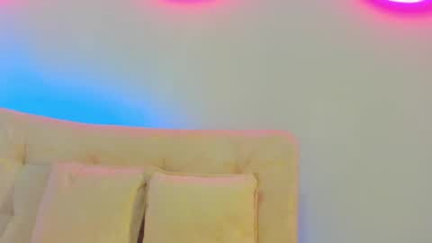 Snapshot of emmilybratz chatting on 05-17-26, 11:50 EMMILY online show from 05-17-26, 11:50