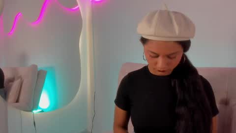 Snapshot of emmilybratz chatting on 05-23-26, 10:19 EMMILY online show from 05-23-26, 10:19