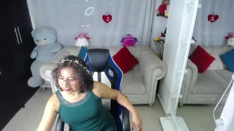 Snapshot of emmilychevalier chatting on 03-01-25, 11:26 Emmily online show from 03-01-25, 11:26