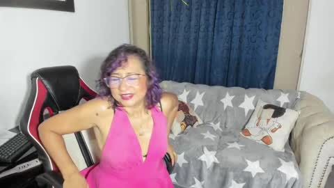 Snapshot of emmilychevalier chatting on 11-16-25, 05:02 Emmily online show from 11-16-25, 05:02