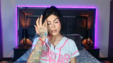 Emmily Santibaez online show from 02-24-25, 05:54