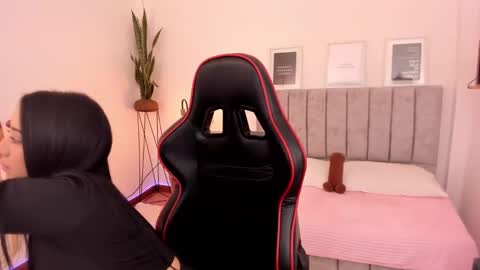 Snapshot of emmyevans1 chatting on 03-10-25, 07:29 Emmy Evans online show from 03-10-25, 07:29