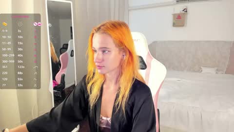 Snapshot of emmyfoxxofficial chatting on 05-04-26, 03:02 Emmylie online show from 05-04-26, 03:02