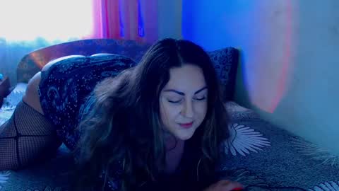 Snapshot of emmyxotty chatting on 12-17-24, 10:01 Emmy online show from 12-17-24, 10:01