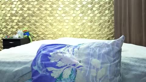 Snapshot of emonyashka chatting on 02-06-26, 04:43 Emo online show from 02-06-26, 04:43