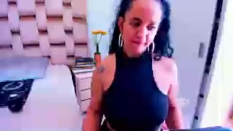 Snapshot of emperatriztapia chatting on 07-05-26, 07:10 emperatriztapia online show from 07-05-26, 07:10