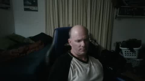 Matt online show from 11-22-25, 04:44