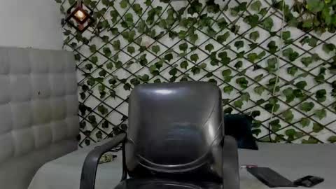 Snapshot of emy_0 chatting on 01-08-26, 08:11 Emy online show from 01-08-26, 08:11