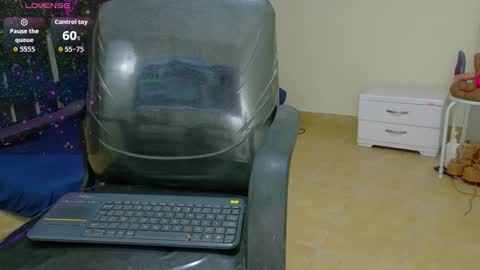 Emy online show from 03-04-26, 04:02