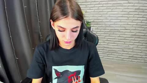 Snapshot of emy__angel chatting on 02-01-25, 12:51 emy__angel online show from 02-01-25, 12:51