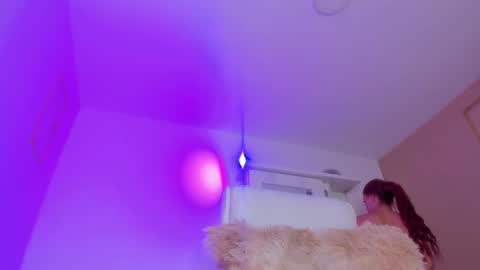 Emy online show from 01-24-25, 05:00