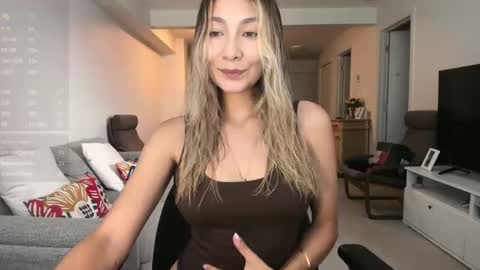 Snapshot of emyconneer chatting on 09-10-25, 06:52 emyconneer online show from 09-10-25, 06:52