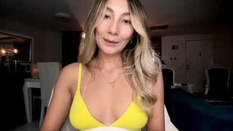 Snapshot of emyconneer chatting on 11-06-25, 11:59 emyconneer online show from 11-06-25, 11:59