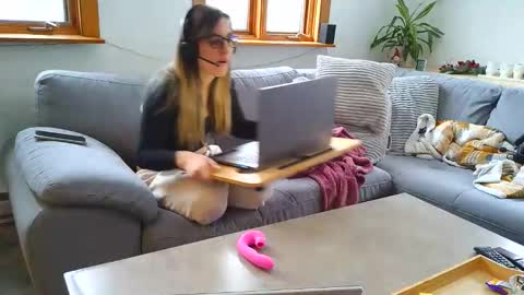 emyxxl online show from 12-15-25, 01:48