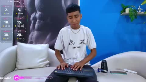 Snapshot of ender_h0t chatting on 09-14-25, 01:54 Ender online show from 09-14-25, 01:54