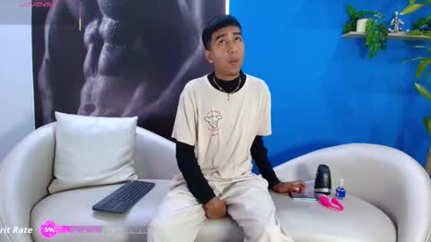 Snapshot of ender_h0t chatting on 09-19-25, 02:18 Ender online show from 09-19-25, 02:18