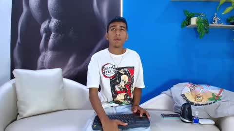 Snapshot of ender_h0t chatting on 09-30-25, 02:33 Ender online show from 09-30-25, 02:33