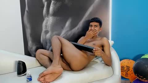 Snapshot of ender_h0t chatting on 11-05-25, 05:46 Ender online show from 11-05-25, 05:46