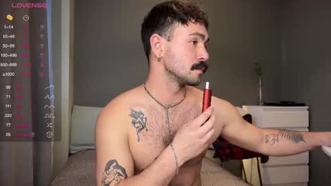 Snapshot of enen_glo chatting on 10-22-25, 11:21 Enen online show from 10-22-25, 11:21