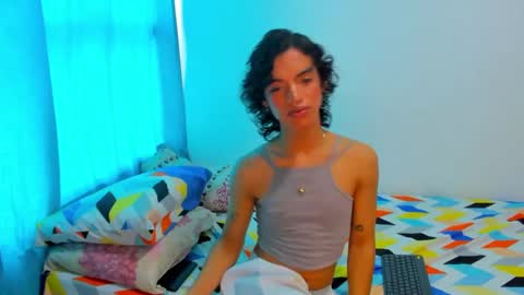 Snapshot of engel20042001 chatting on 12-19-24, 04:46 engel20042001 online show from 12-19-24, 04:46