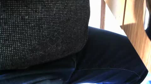 Snapshot of engin_83 chatting on 11-05-25, 08:14 engin_83 online show from 11-05-25, 08:14