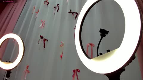 Ella  online show from 03-31-26, 01:07