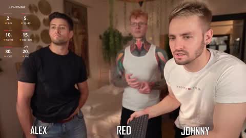 Snapshot of enjohnny chatting on 09-15-25, 03:34 Johnny online show from 09-15-25, 03:34