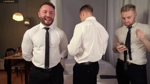 Johnny online show from 09-27-25, 03:17