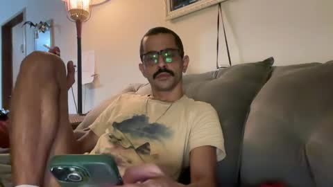 Snapshot of enjoythetrip chatting on 04-25-26, 05:54 Luke online show from 04-25-26, 05:54