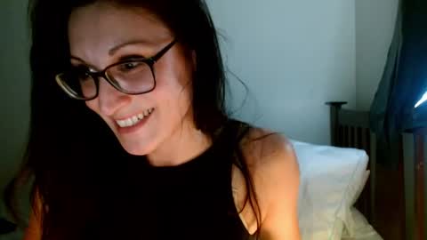 Snapshot of enjoyyoself chatting on 03-23-26, 05:55 enjoyyoself online show from 03-23-26, 05:55