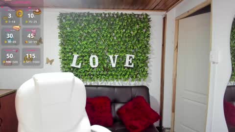 Snapshot of enma_clark chatting on 12-07-24, 10:12 Enma clark online show from 12-07-24, 10:12