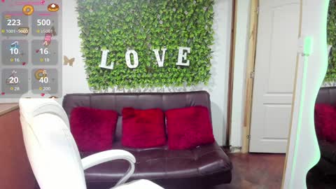 Snapshot of enma_clark chatting on 12-21-24, 03:36 Enma clark online show from 12-21-24, 03:36