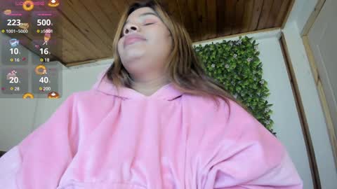 Snapshot of enma_clark chatting on 12-27-24, 10:23 Enma clark online show from 12-27-24, 10:23