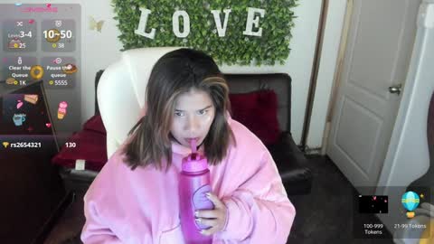 Snapshot of enma_clark chatting on 01-18-25, 07:59 Enma clark online show from 01-18-25, 07:59