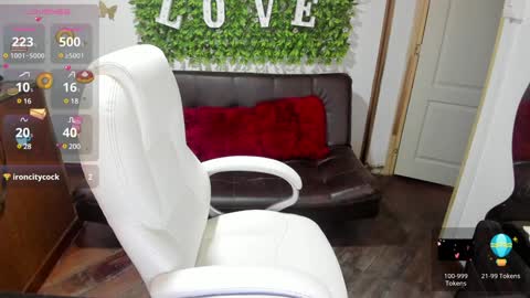 Snapshot of enma_clark chatting on 01-31-25, 12:06 Enma clark online show from 01-31-25, 12:06