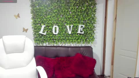 Snapshot of enma_clark chatting on 02-10-25, 07:07 Enma clark online show from 02-10-25, 07:07