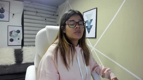 Snapshot of enma_clark chatting on 10-05-25, 04:00 Enma clark online show from 10-05-25, 04:00