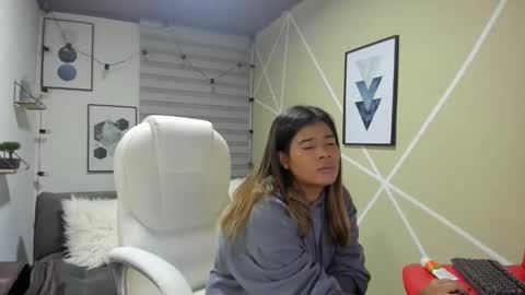 Snapshot of enma_clark chatting on 11-25-25, 03:50 Enma clark online show from 11-25-25, 03:50