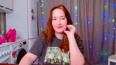 Snapshot of enorolve chatting on 12-17-24, 12:23 Horny Mary online show from 12-17-24, 12:23