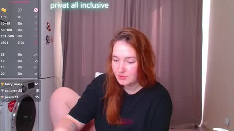 Snapshot of enorolve chatting on 02-26-25, 06:15 Horny Mary online show from 02-26-25, 06:15