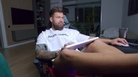 Erik online show from 03-07-25, 08:11