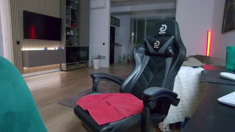 Erik online show from 04-16-26, 09:39