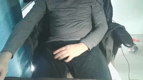 Snapshot of enriquexxx21xxx chatting on 04-10-26, 10:20 enriquexxx21xxx online show from 04-10-26, 10:20