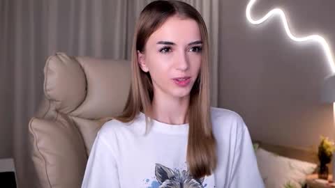 Snapshot of entya chatting on 11-22-25, 08:13 entya online show from 11-22-25, 08:13