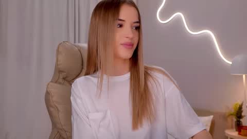 entya online show from 02-14-26, 08:33