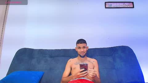 Snapshot of enyel_100 chatting on 04-29-26, 02:15 enyel_100 online show from 04-29-26, 02:15