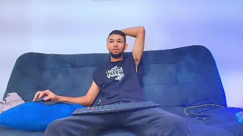 Snapshot of enyel_100 chatting on 05-02-26, 02:05 enyel_100 online show from 05-02-26, 02:05