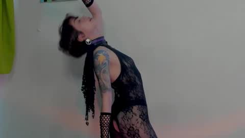 Snapshot of ephemeral_hot chatting on 12-12-24, 09:04 Leyla online show from 12-12-24, 09:04