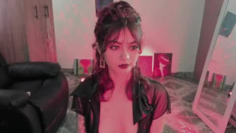 Leyla online show from 04-30-26, 10:03